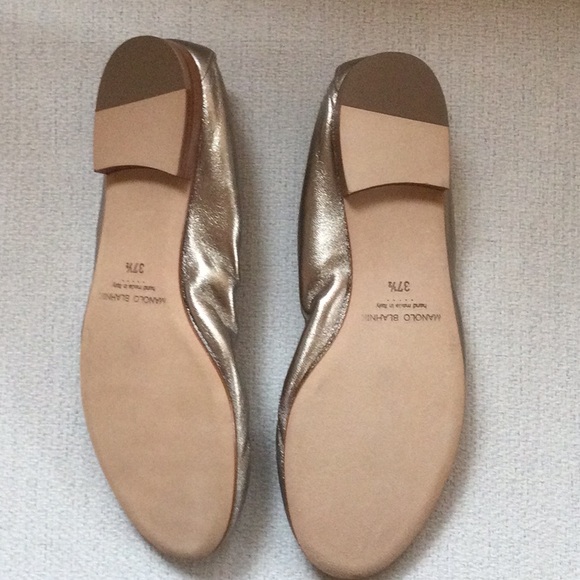 Manolo Blahnik gold ballet flats - Picture 3 of 3